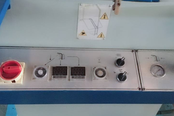 怎樣檢測(cè)發(fā)電機(jī)油壓？